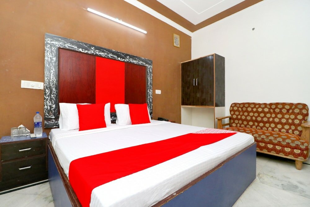 Фото Oyo 37663 Hotel Royal Palace