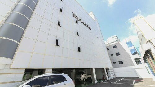 Гостиница Tour Hotel в Кимхэ