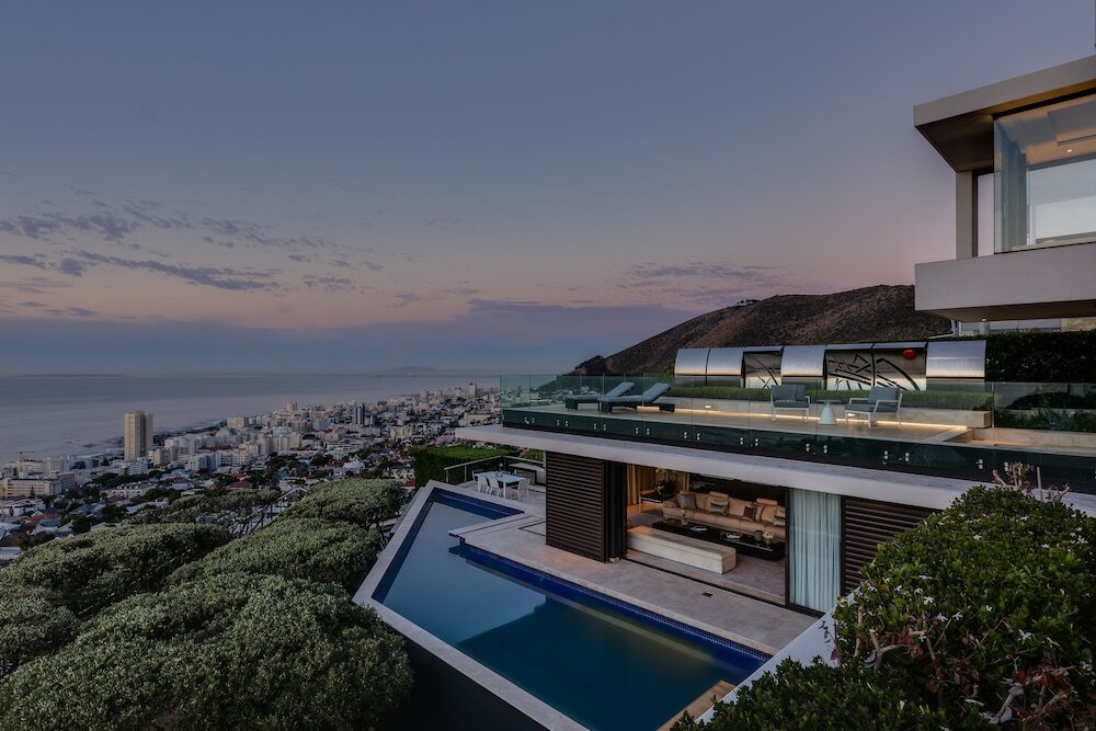 Фото Moondance Villa & Suites