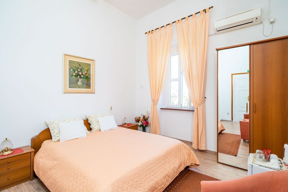 Фото House Boninovo - Adults Only