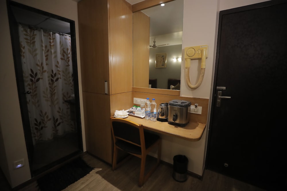 Фото Hotel The Excellency