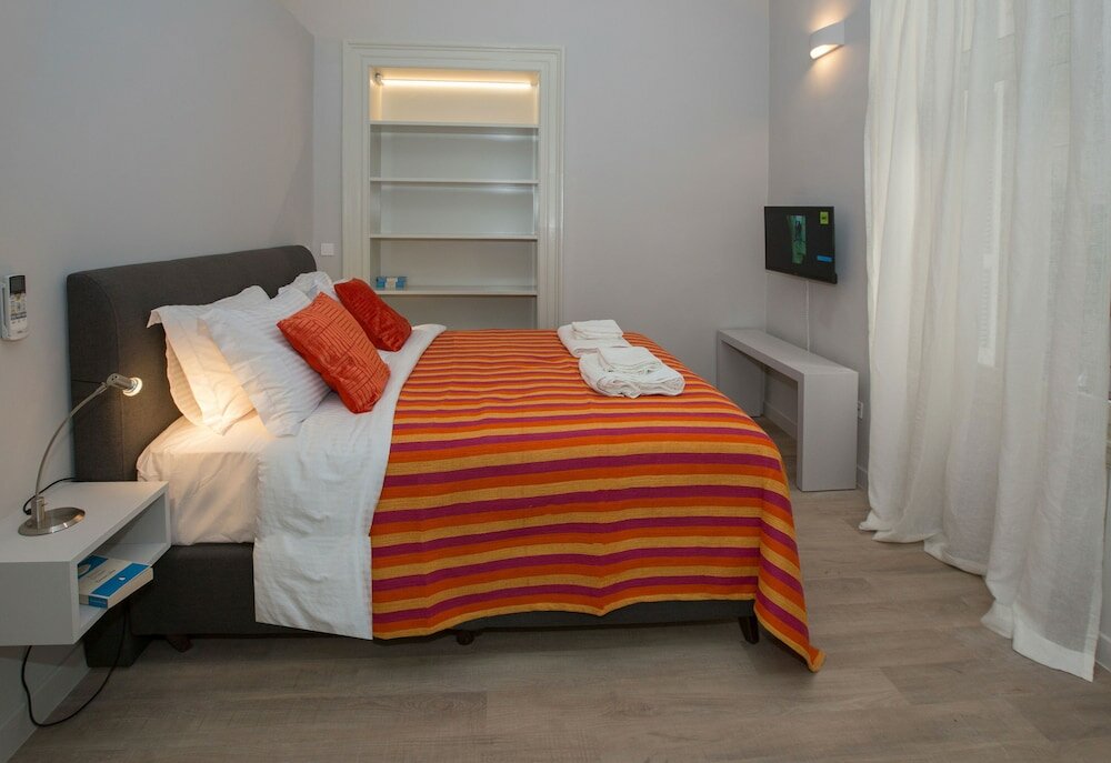 Фото Sophisticated Apartment in Syntagma by Ghh