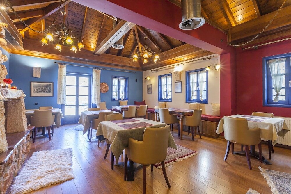 Фото Hotel Arktouros