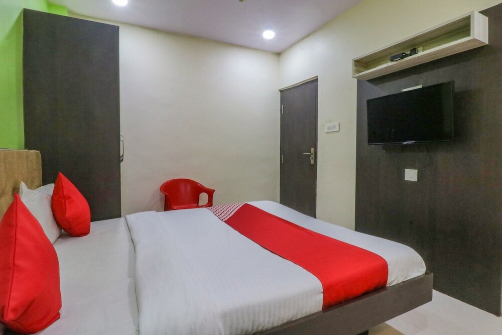 Фото Oyo 47586 J J Residency