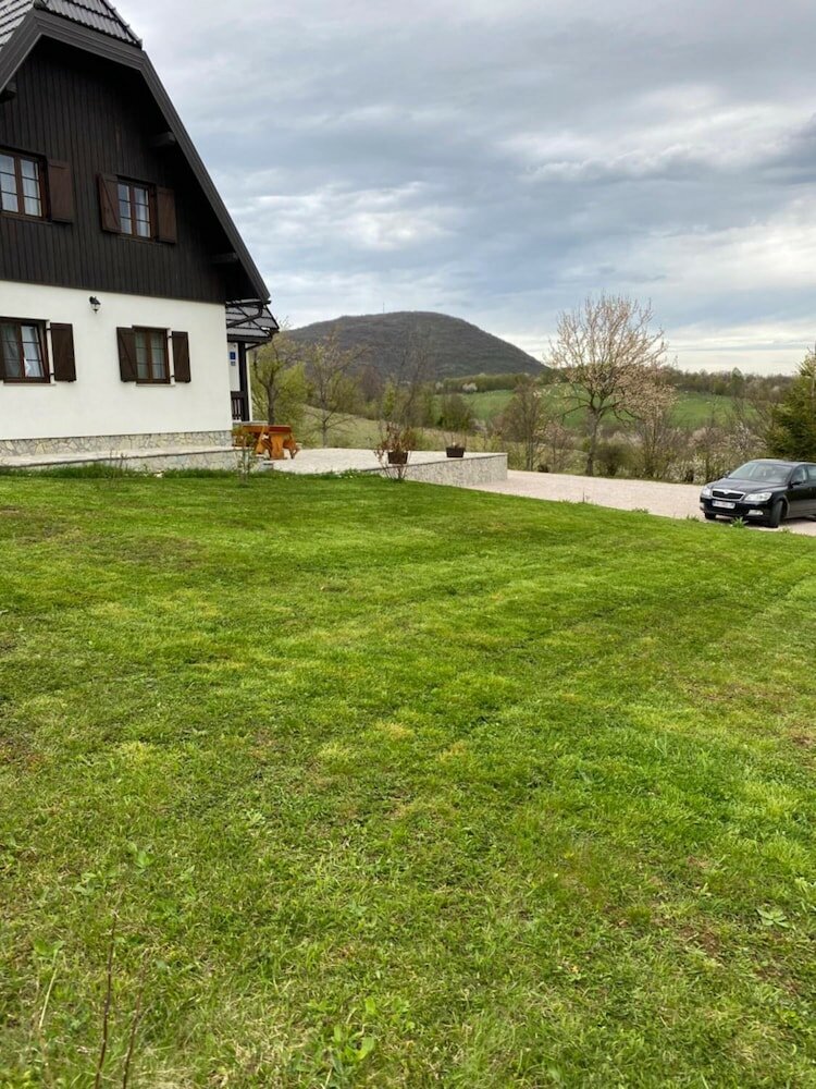 Фото House Flora