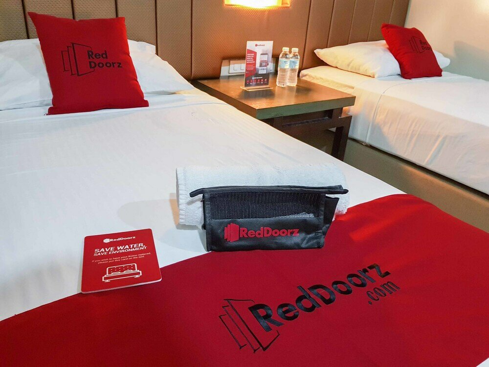 Фото RedDoorz Plus near Holy Name Medical Center