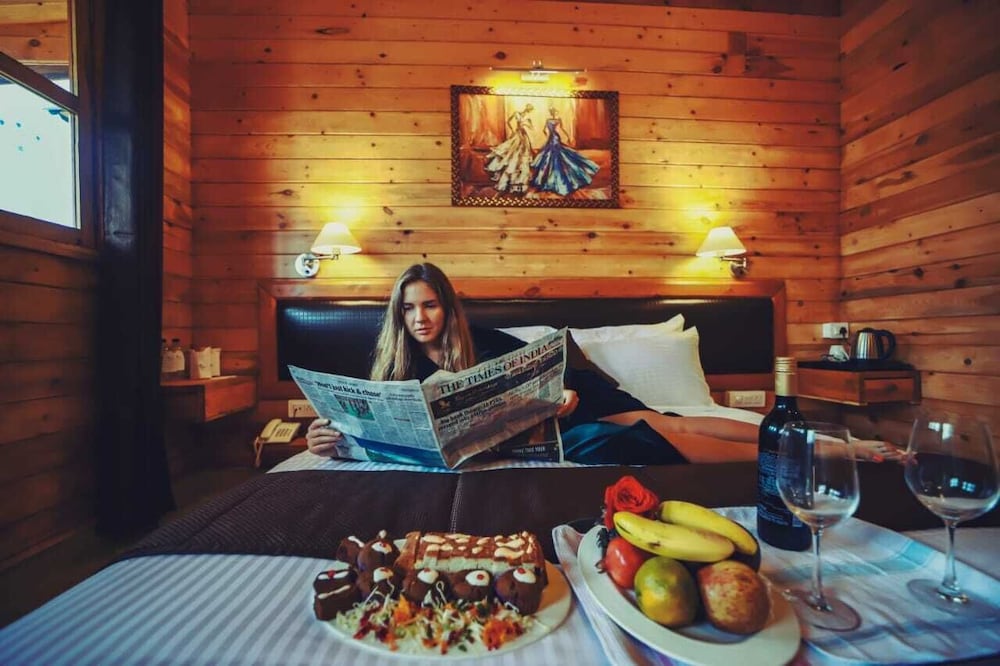 Фото Grand Vatika Resort