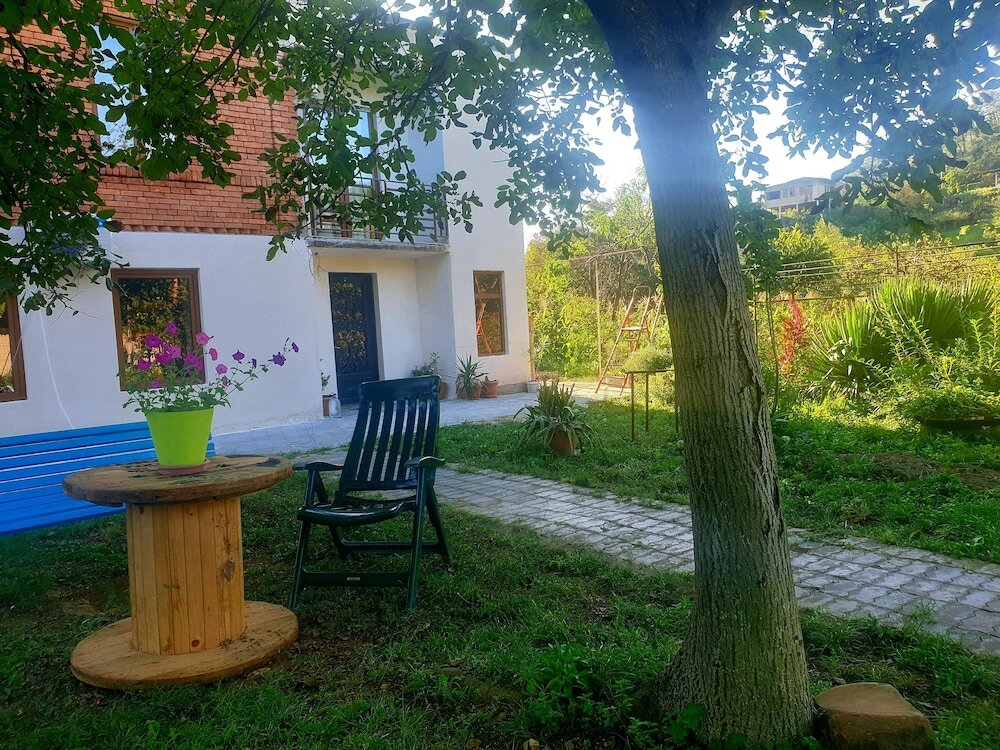 Фото Four seasons in Kutaisi