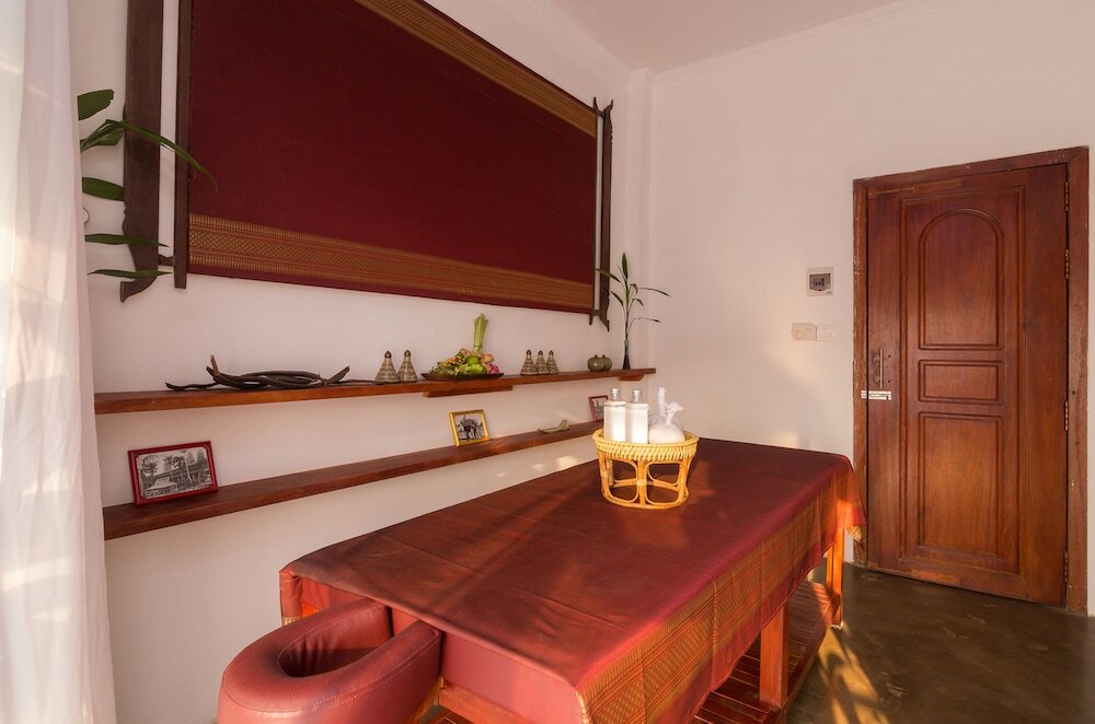 Фото Watdamnak House