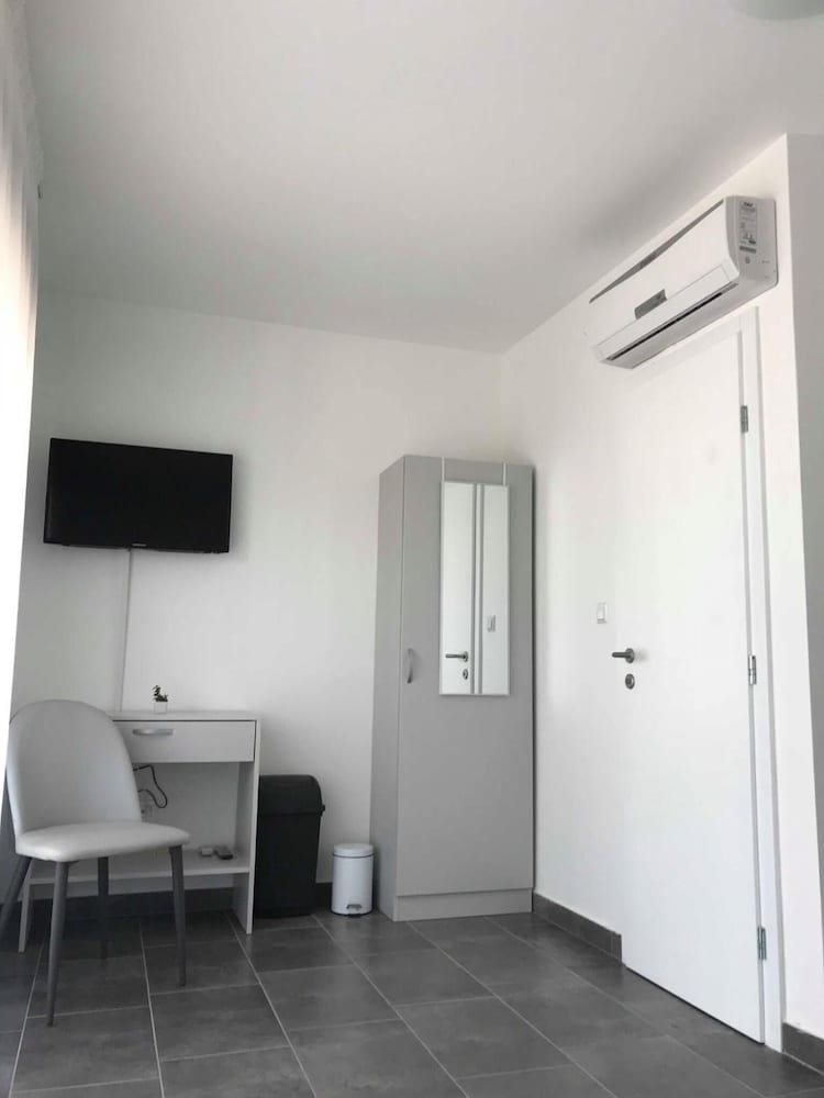 Фото Filipovic rent a car & apartments