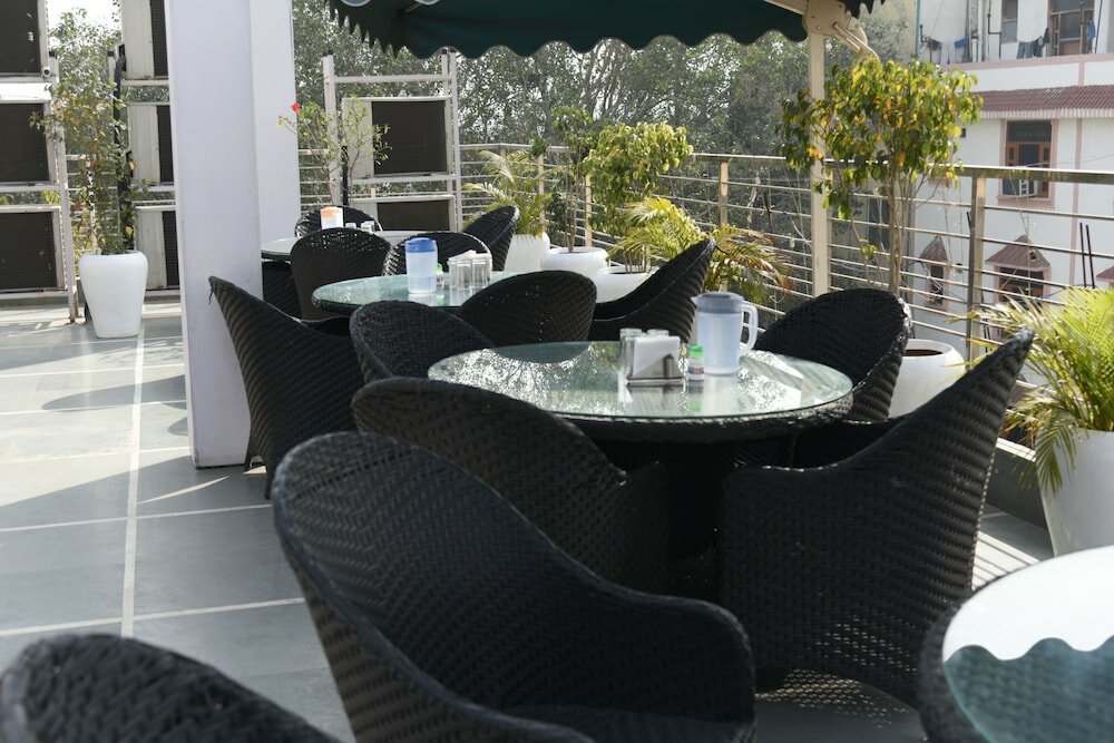 Фото The Shanti Plaza