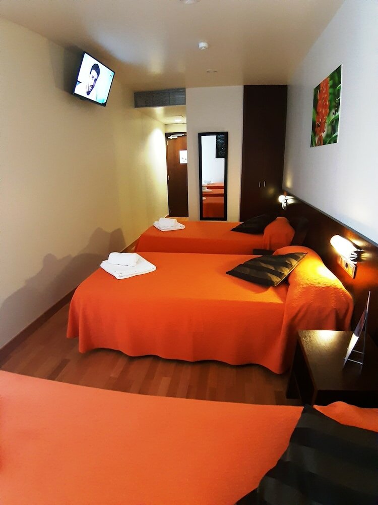 Фото Hostal Nirvana