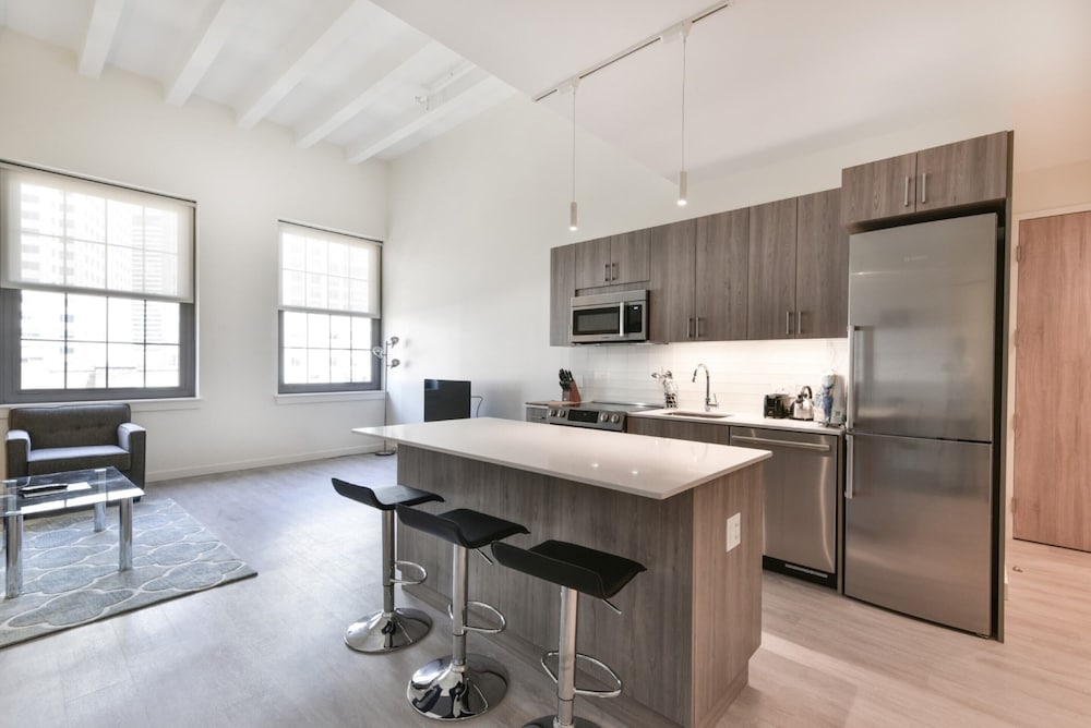 Фото Global Luxury Suites Downtown Boston