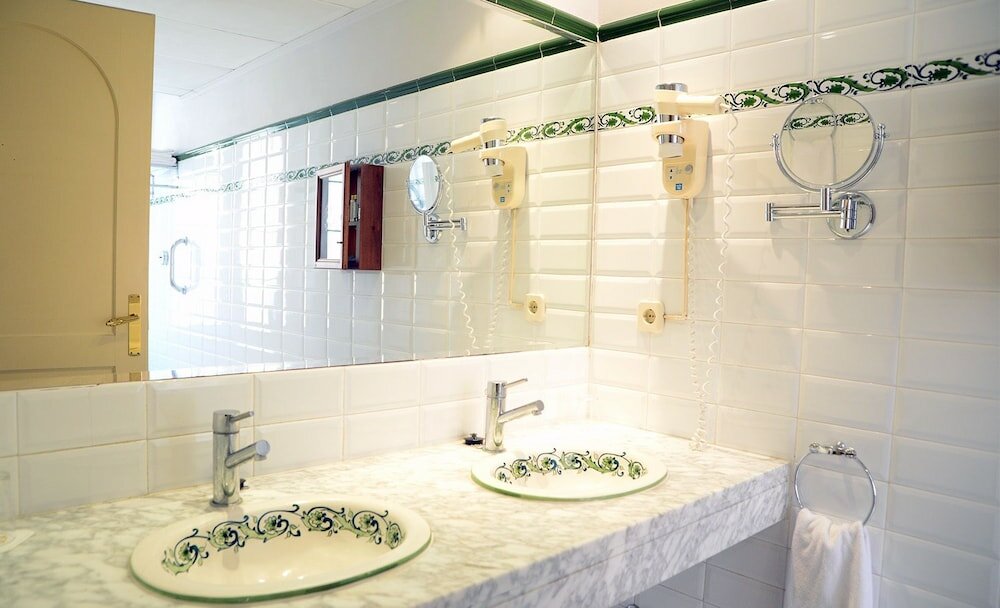 Фото Hotel Termes La Garriga