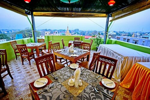 Гостиница Hotel Shwe Phyo в Мандалае