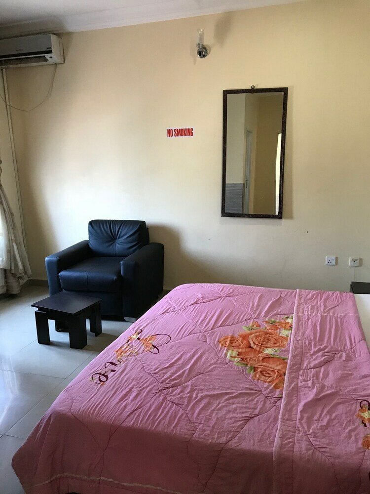 Фото Sumed Suites