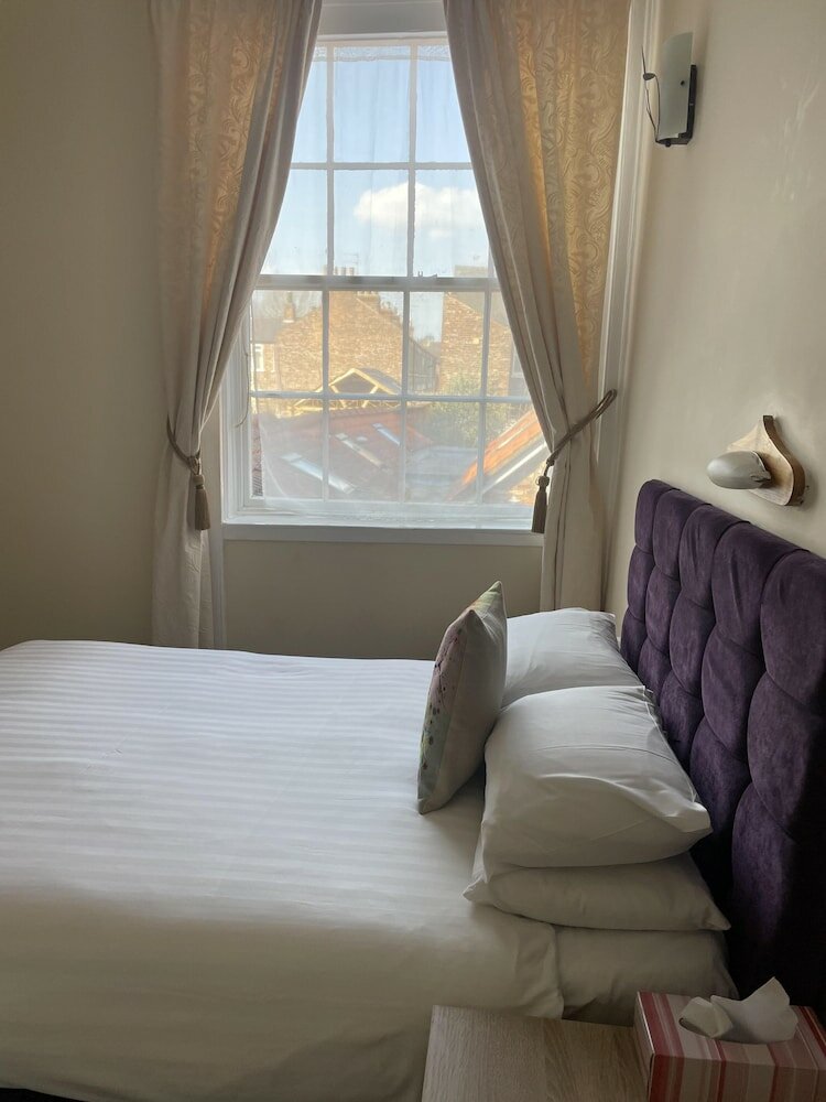 Фото Diamonds Inn Ltd