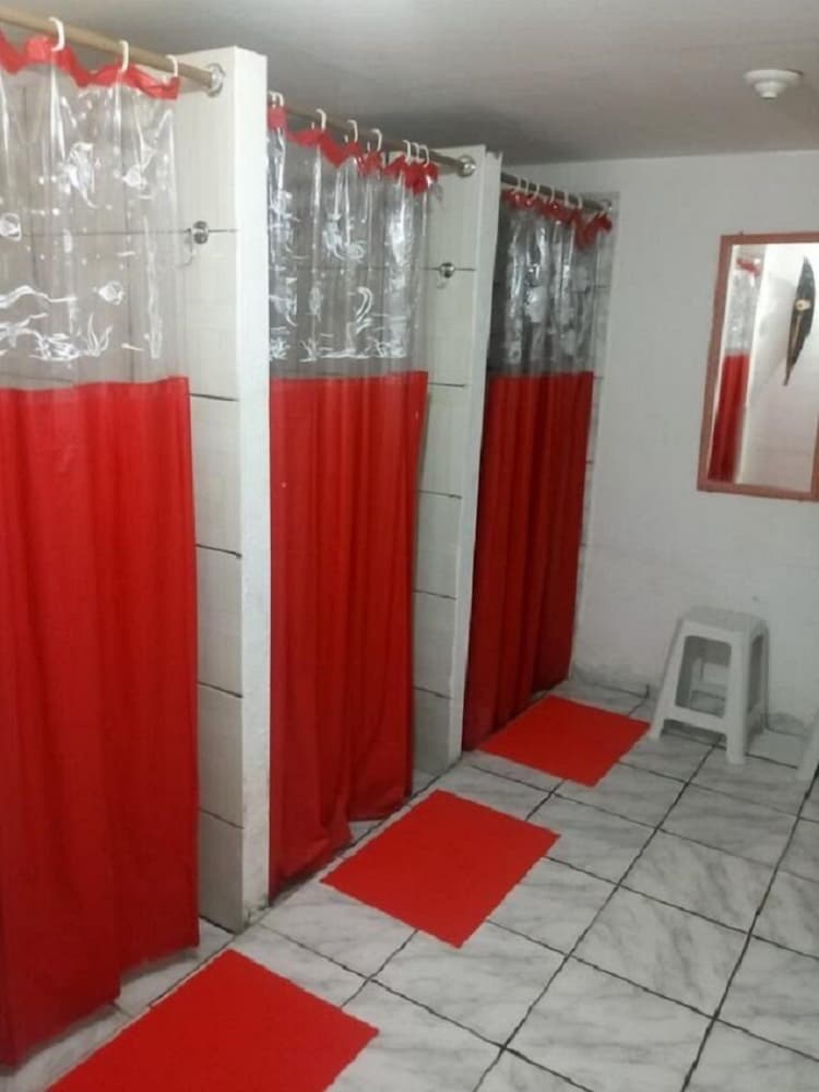 Фото Hostel e Pousada Vila de Porto