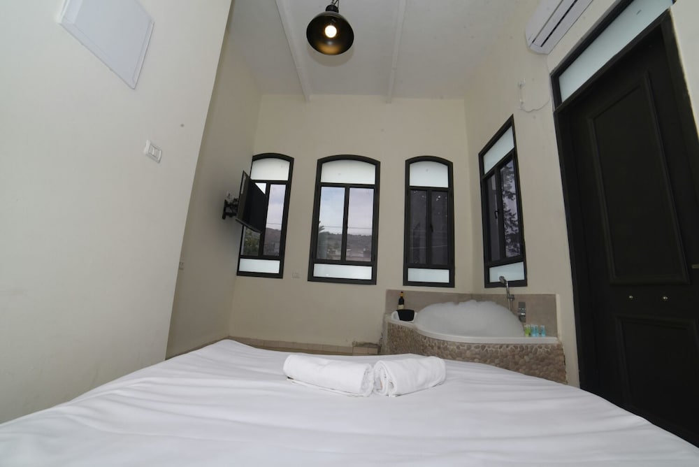 Фото Shirat Ha Agam