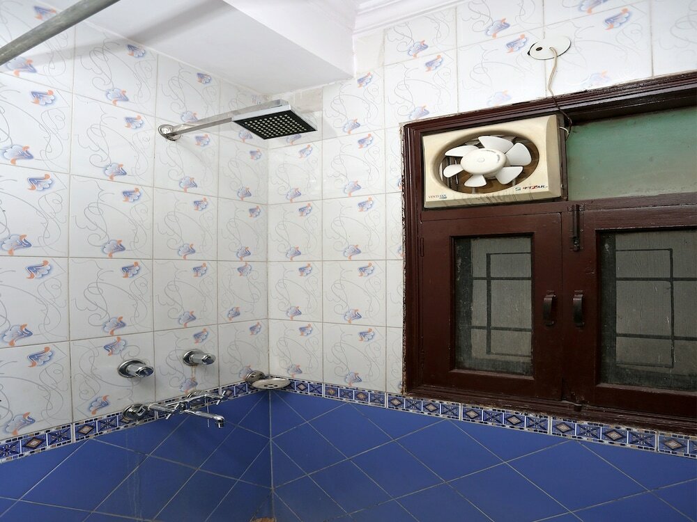 Фото Oyo 1879 Hotel Imperial Inn