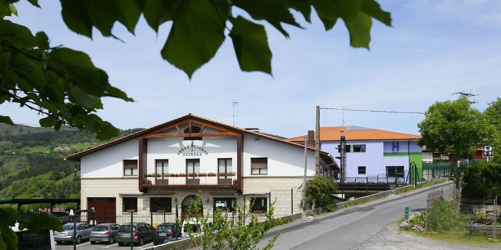 Фото отеля 1