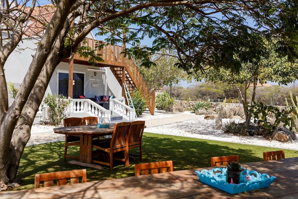 Фото Aruba Boutique Apartments Adults Only