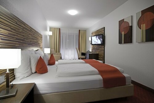 Гостиница Hib Hotel in Baesweiler в Бесвайлере