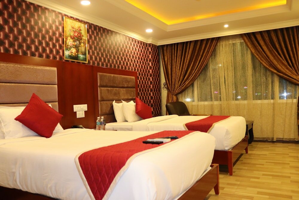 Фото Hyders Park - The Business Hotel