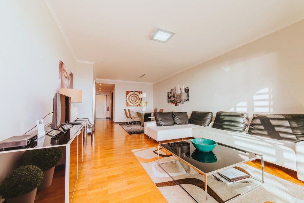 Фото Oceanside Terrace Apartment by Holiday Rental Management