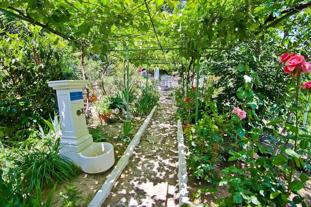 Фото Villa Sequoia