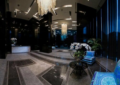 Гостиница Lux Milano Residences Versace Makati
