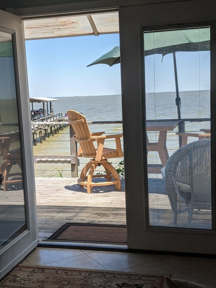 Фото Come Friday Cottages on the Bay