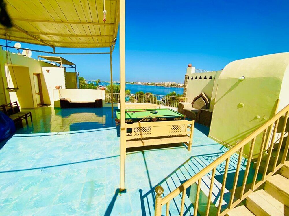 Фото Spring Hotel Luxor