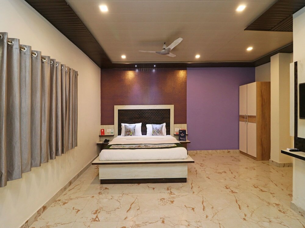Фото Oyo 10290 Hotel Yashogopal Resortico