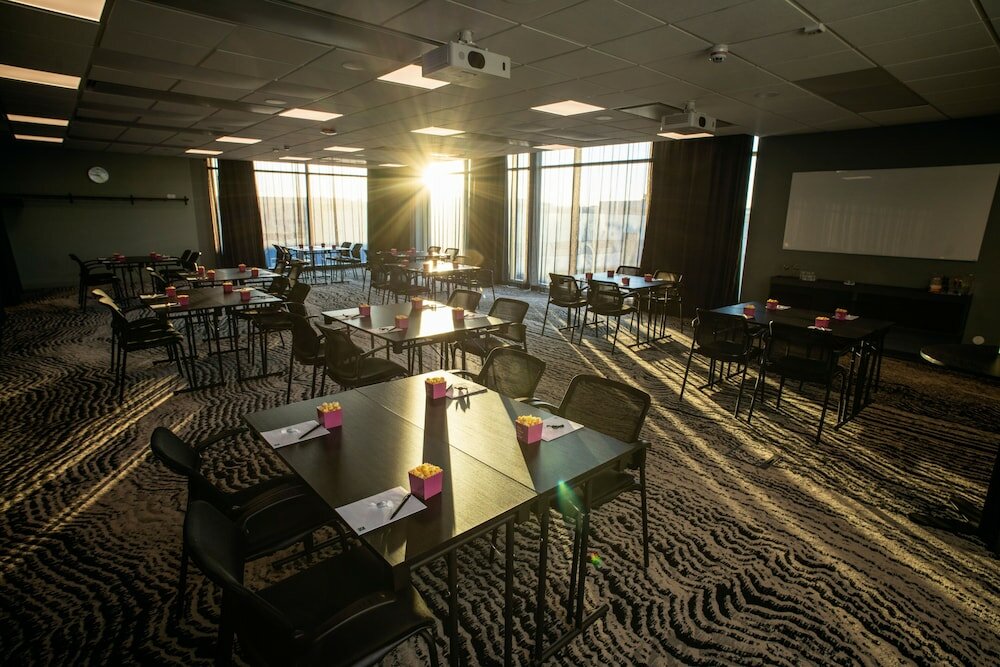 Фото Quality Hotel The Box