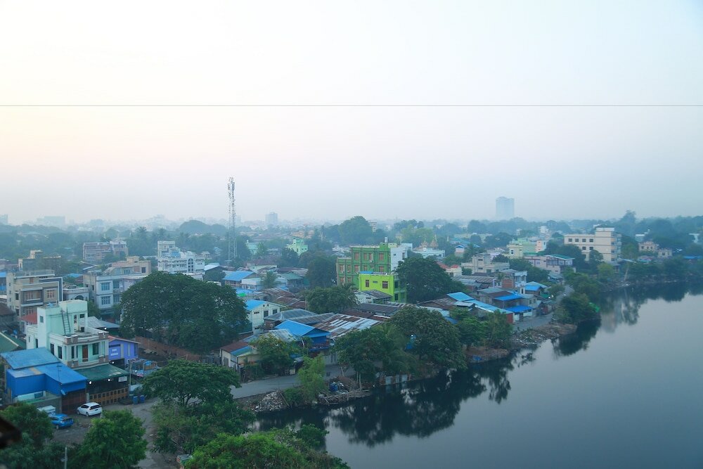 Фото Hotel Shwe Pyi Tan