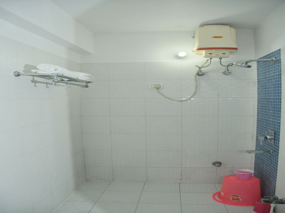 Фото Oyo 3353 Apartment Royal Residency