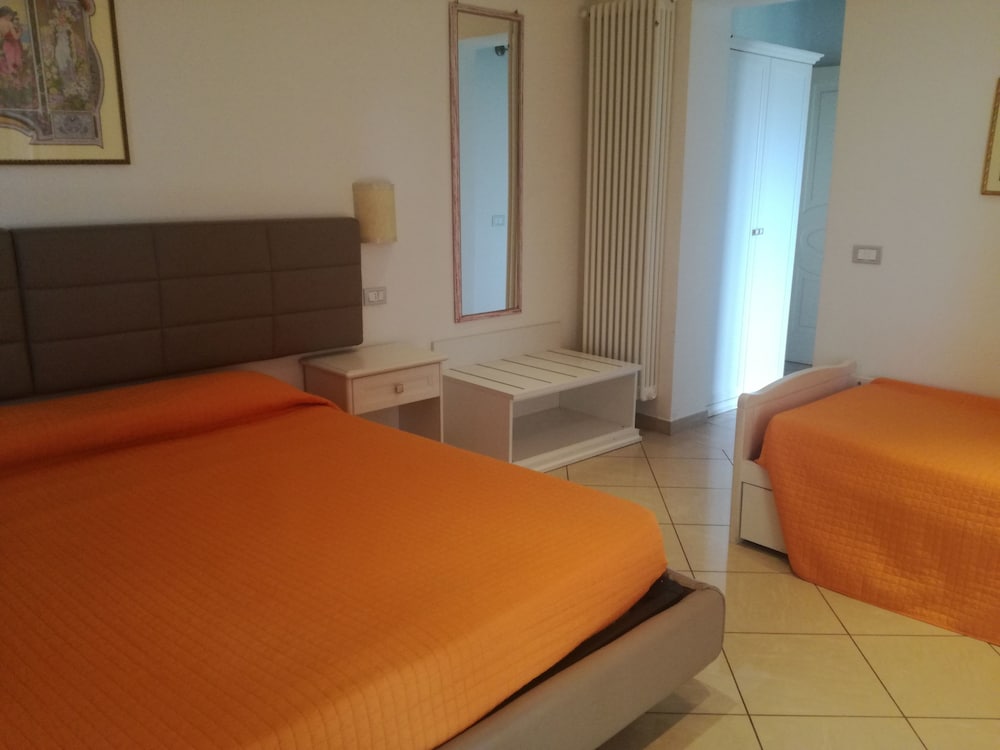 Фото Bed & Breakfast Camollia