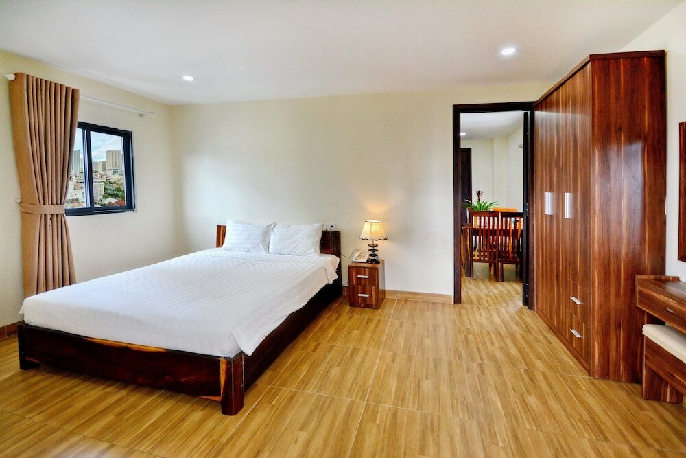 Фото Harvey Hotel & Apartments