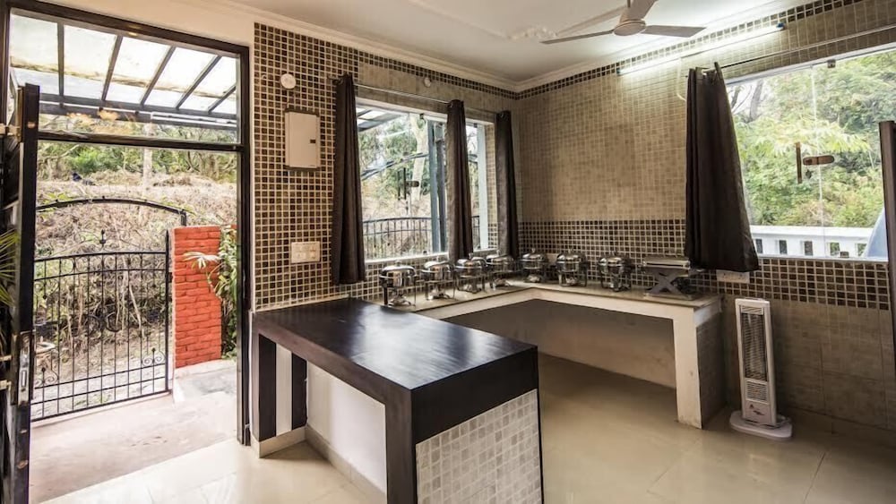 Фото Midwood Breeze by OpenSky