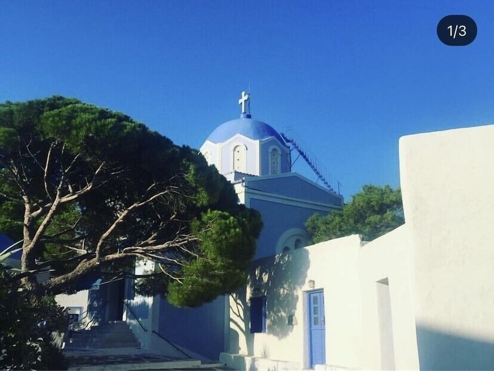 Фото Vourkari Village