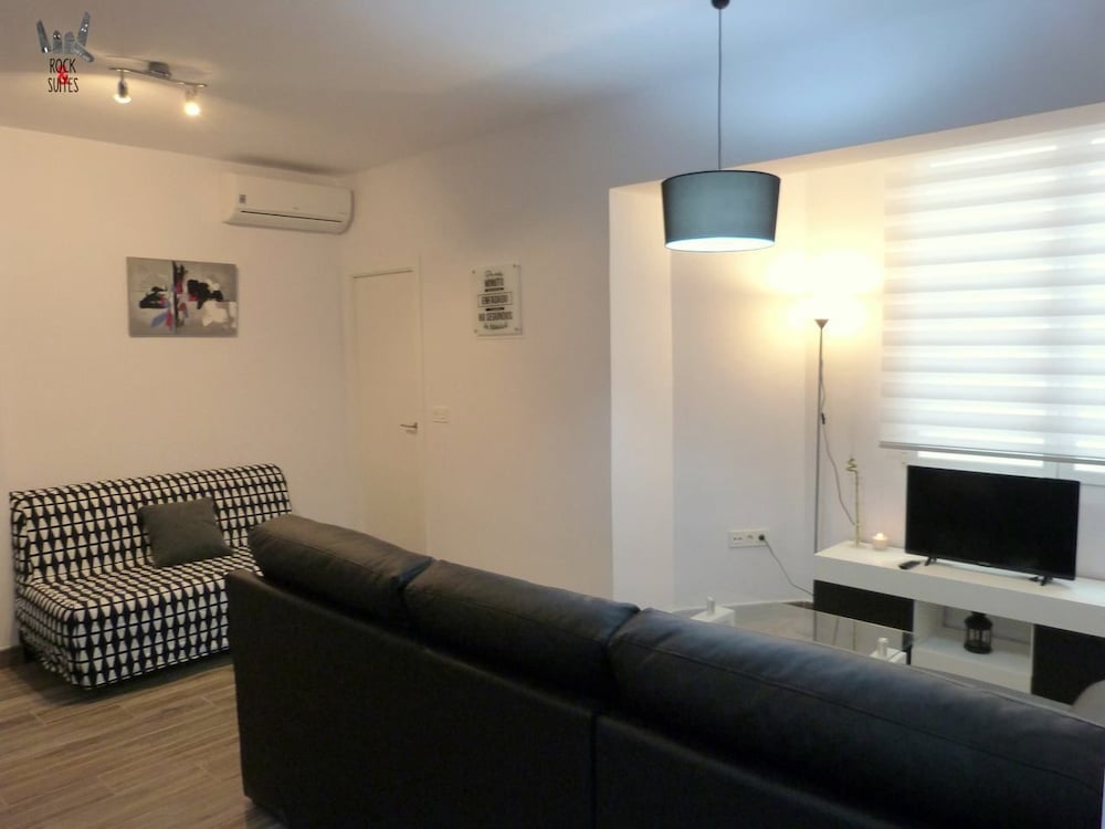 Фото Rock and Suites Granada