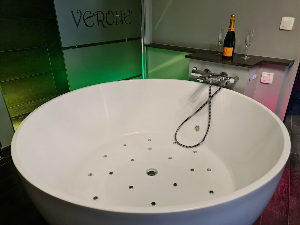 Фото Verone Liège