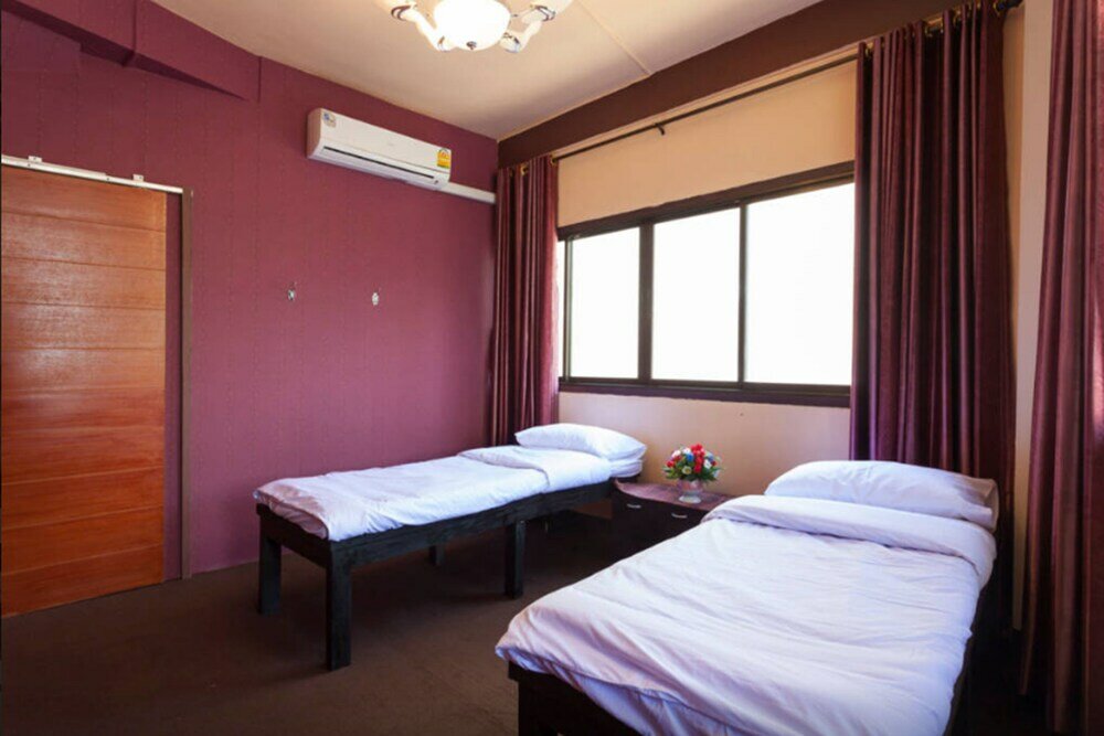 Фото Buri Hotel and Hostel