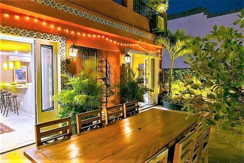 Гостиница The Coral Penthouse - 7 Bedrooms в Рио-де-Жанейро