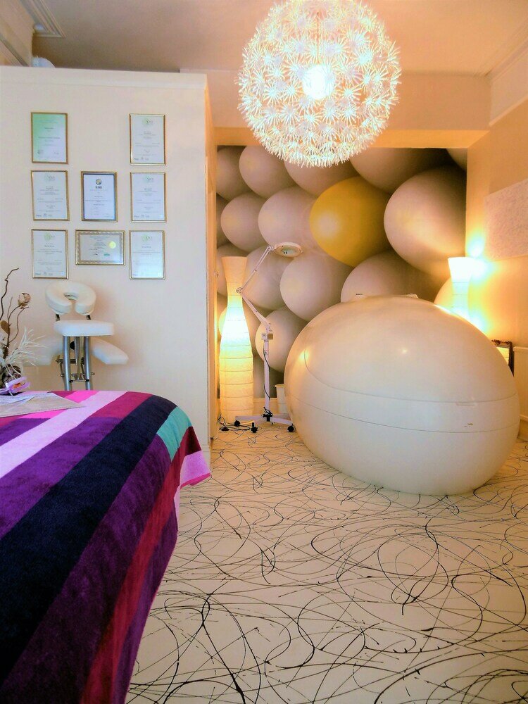 Фото The Ellesmere Hotel