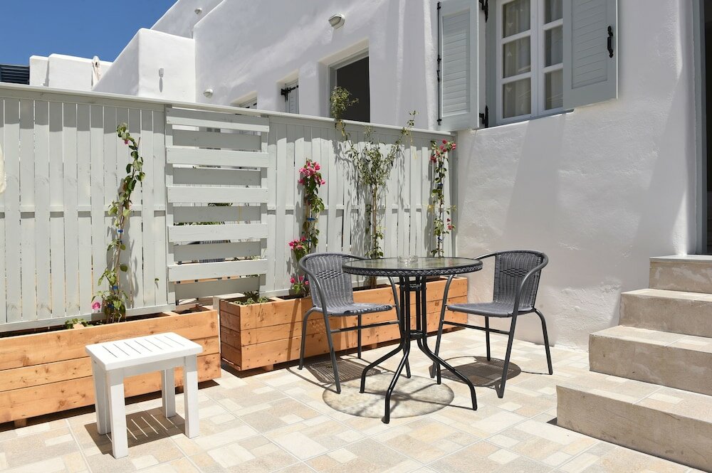 Фото Porto Naoussa - Adults Only