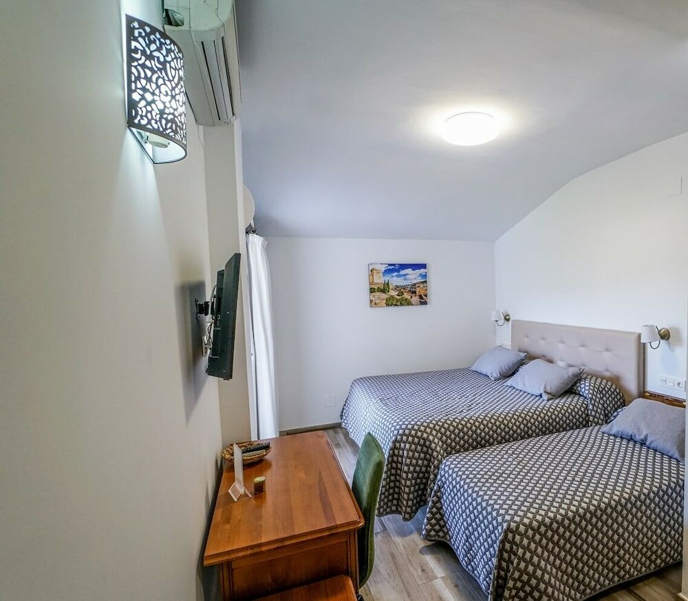 Фото Hostal y Apartamento Rural Los Naranjos