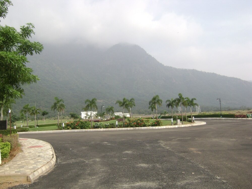 Фото Bahri Beautiful Country