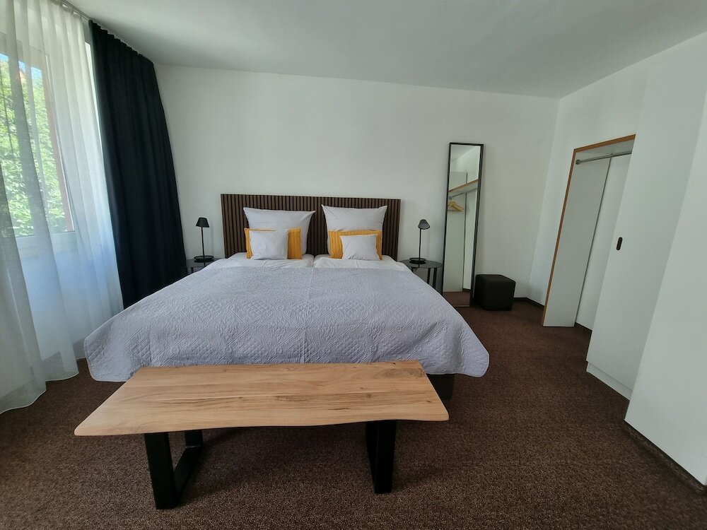 Фото Weinforum Franken Hotel & Restaurant